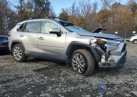 2024 Toyota Rav4 Xle Premium z USA, uszkodzony, nr VIN 2T3A1RFV5RC439651